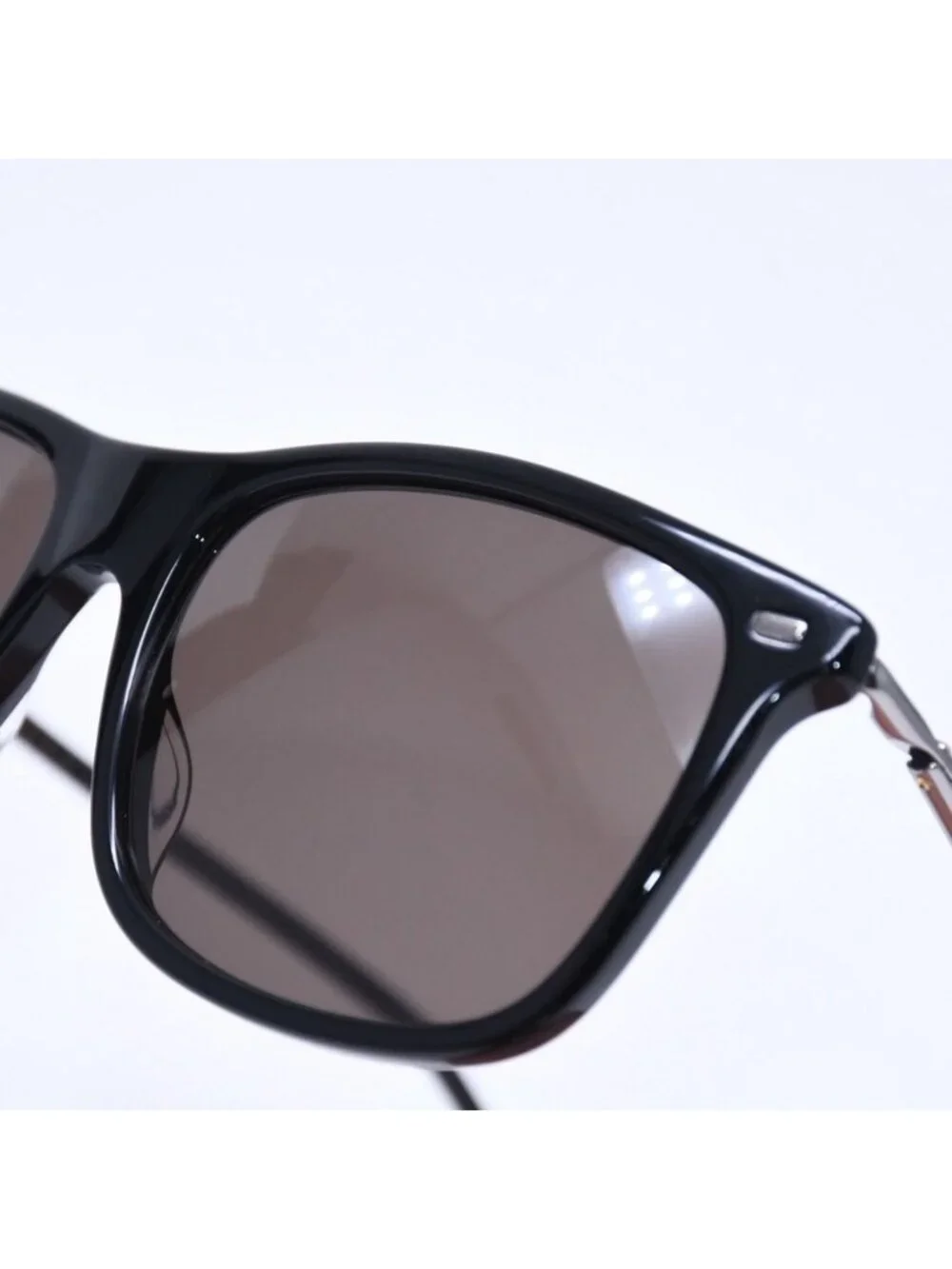 Gucci Sunglasses Eyewear 17 145 Black Red Green Silver